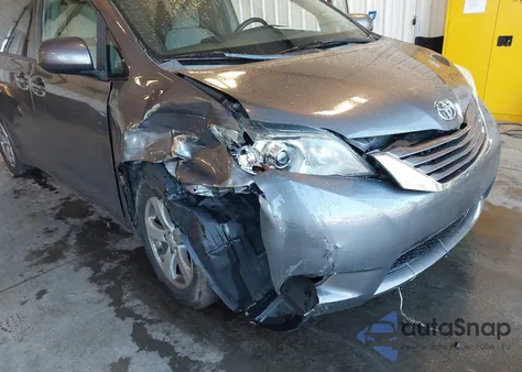 2015 Toyota Sienna Le 8 Passenger из США, поврежденный, VIN 5TDKK3DC2FS544420